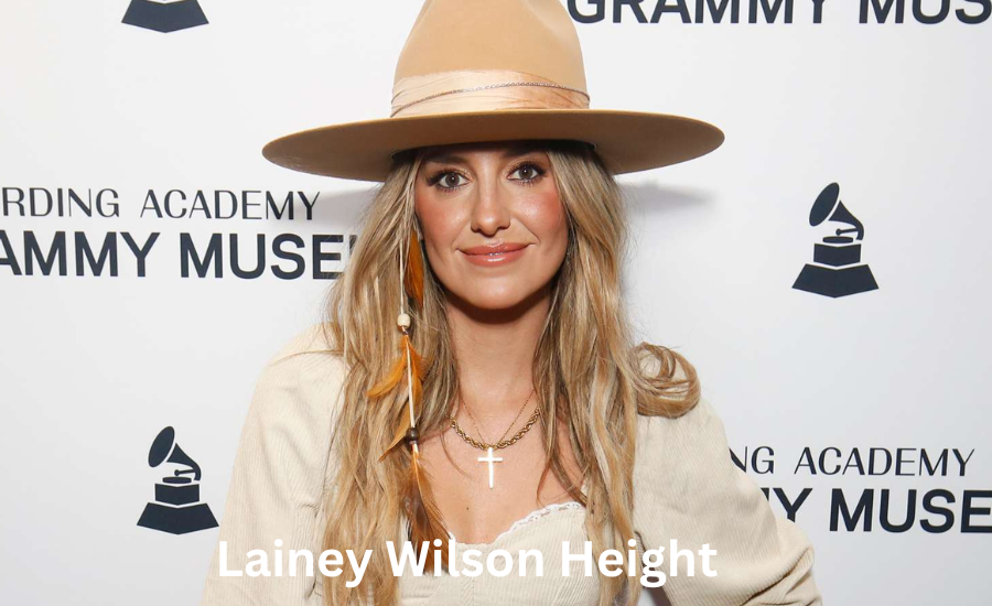 lainey wilson height